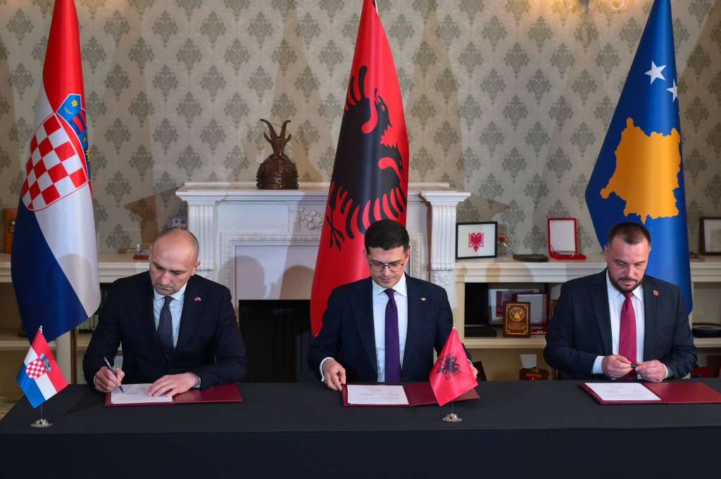 Pokušaj Srbije da se predstavi kao garant mira na Balkanu je apsurdan