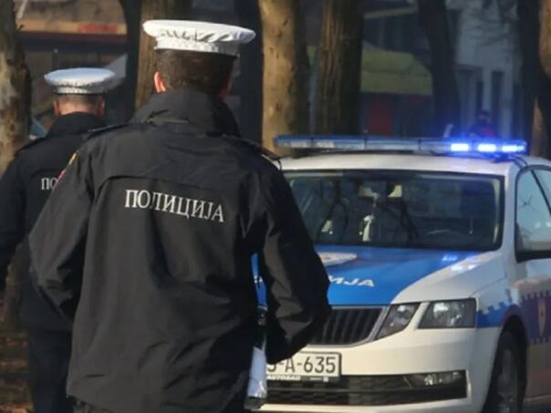 Pokušali potkupiti policajce: Vozači uhapšeni zbog davanja mita