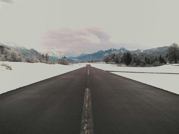 Poledica izazvala brojne saobraćajne nesreće u Njemačkoj, povrijeđeni pješaci