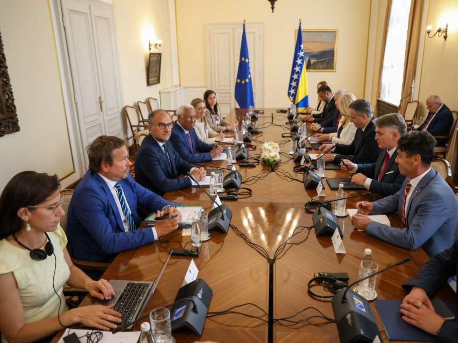 Polemika Bećirovića i Cvijanović pred Costom