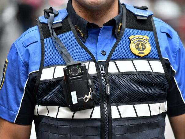 Policajci iz Sarajeva uzimali novac, hranu i piće da ne pišu kazne