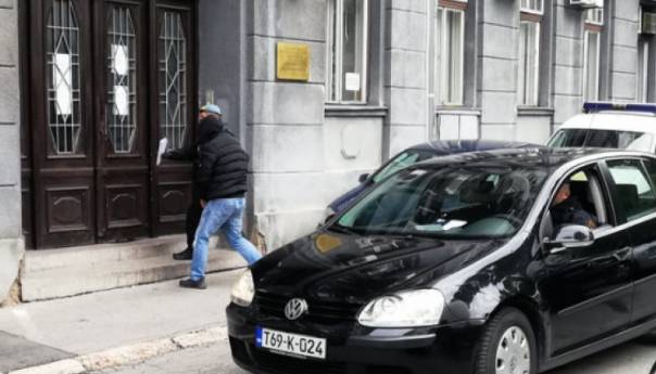 Policajcima uhapšenim u akciji "Kontakt" određen pritvor