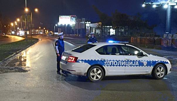 Policija i dalje obezbjeđuje mjesto gdje je sinoć ubijen muškarac