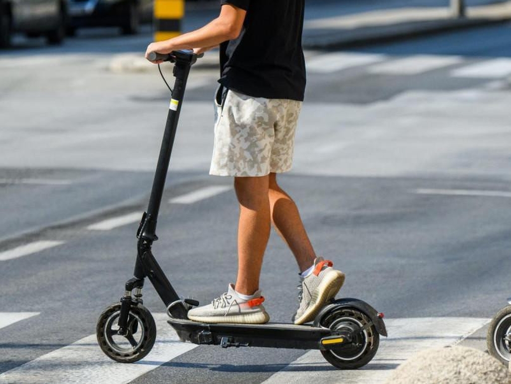 Policija počela oduzimati električne romobile