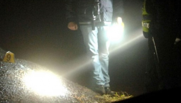 Policija pronašla tijelo djevojke, nedaleko od nje mladić pokušao samoubistvo