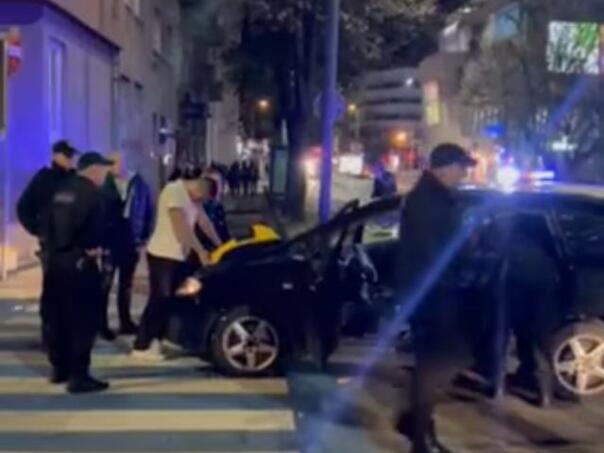 Policija u Sarajevu presrela i uhapsila grupu muškaraca kod tržnog centra Alta