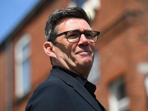 Politički potres u Britaniji: Burnham sve bliže mogućem izazovu Keiru Starmeru