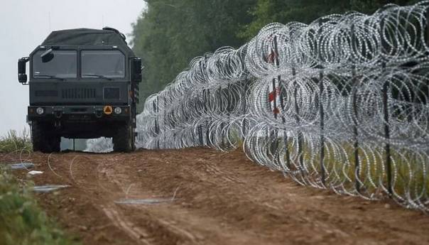 Poljska planira izdvojiti više od 400 miliona dolara za zid na granici s Bjelorusijom