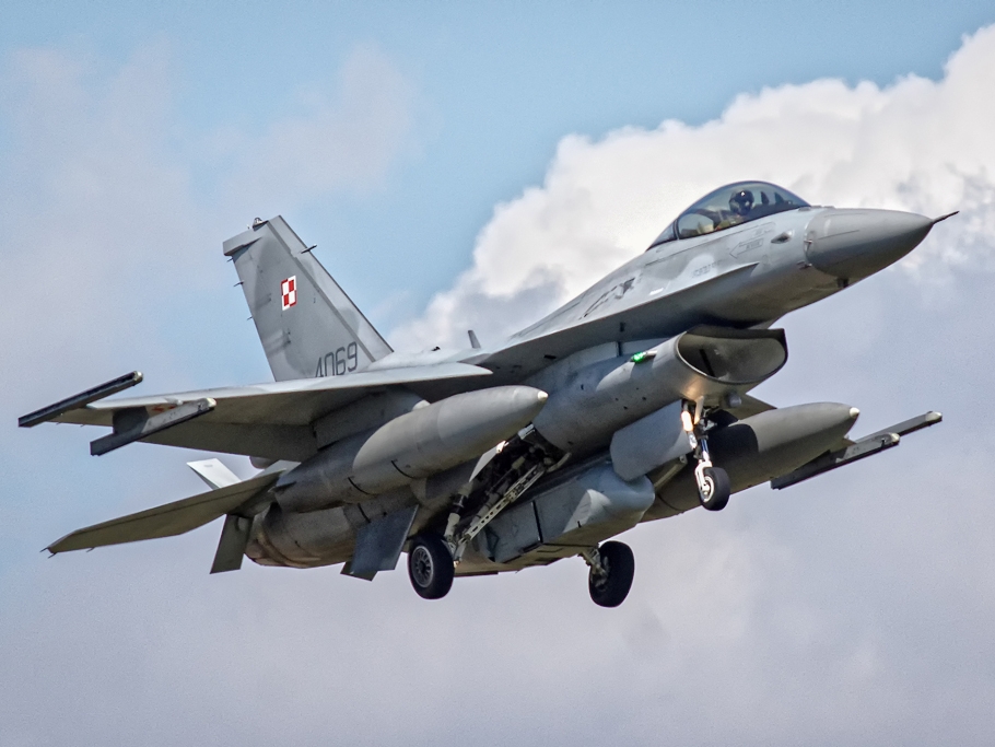 Poljska podigla lovce zbog ruskog izviđačkog aviona iznad Baltika
