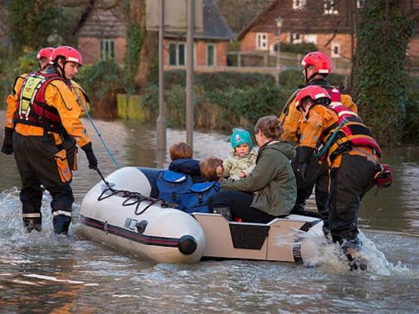 Poplave pogodile Srbiju: Proglašeno vanredno stanje, u toku evakuacija ljudi