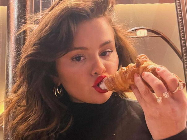 Popularna pjevačica gola u kadi