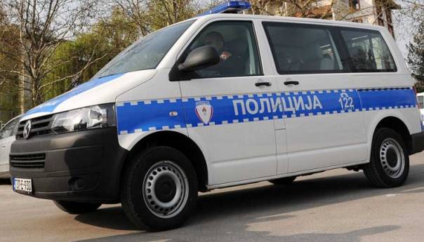 Poreski inspektori osumnjičeni da su primali mito i zloupotrijebili ovlašćenja