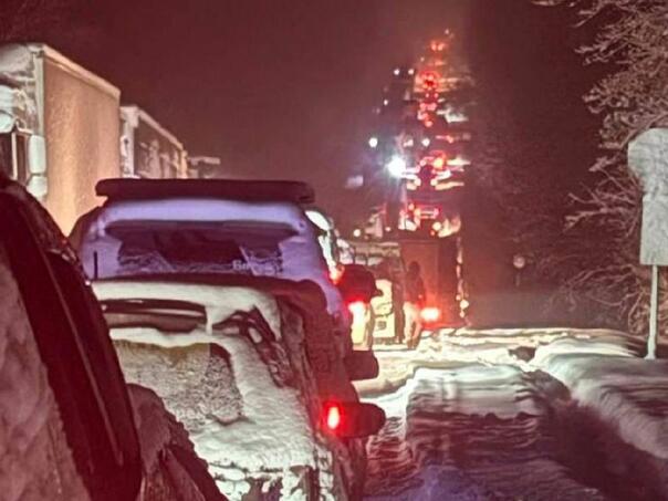 Porodice s djecom zarobljene u koloni od 100 km na -30