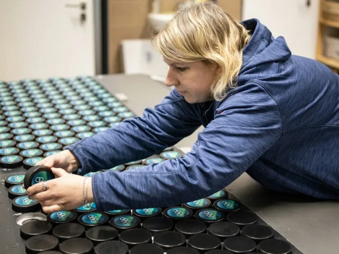 Porodična kompanija iz malog češkog sela proizvodi pakove za ZOI u Italiji