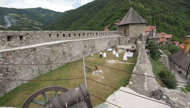 Posjetioci se sve više vraćaju na Stari grad i tvrđavu Vranduk