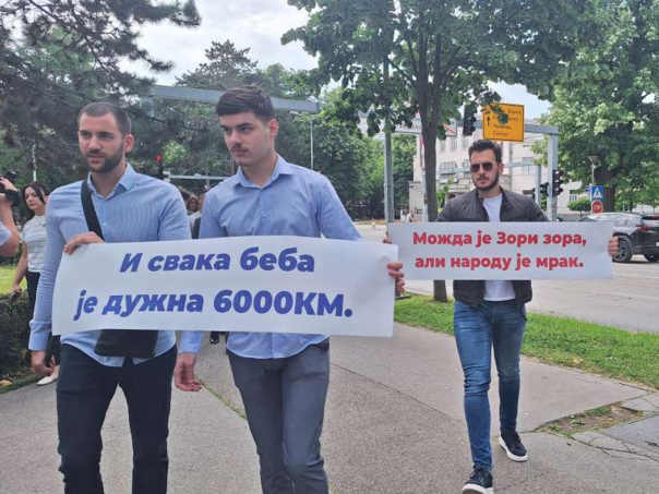 Poslanici opozicije traže povlačenje odluke o povećanju zaduženja RS