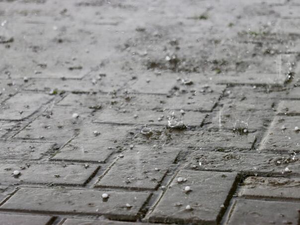 Poslijepodne nam stiže osvježenje: Pljuskovi i grmljavina u cijeloj BiH
