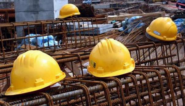 Poslodavci u Sloveniji plaćat će radnicima na čekanju najmanje 80 posto plate