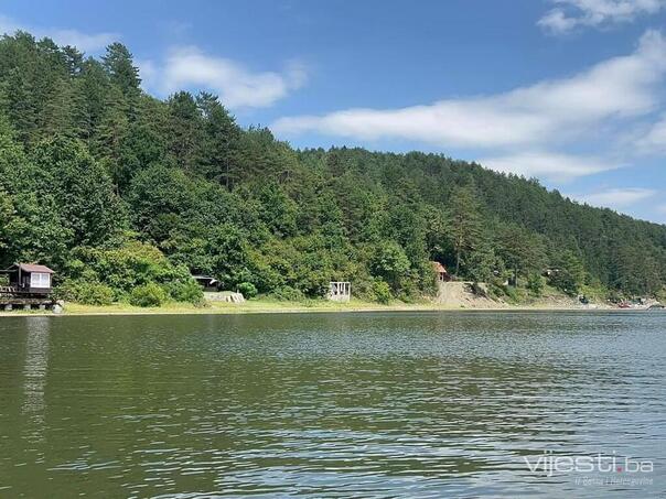 Potpisan ugovor o izvođenju radova: Počinje uređenje obale jezera Modrac