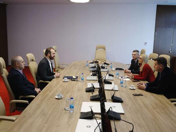 Potpisan Ugovor o obavljanju studentske prakse sa Fakultetom političkih nauka