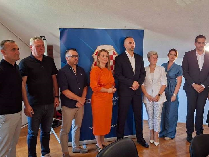 Potpisani kolektivni ugovori: Veće plaće u zdravstvu, obrazovanju i upravi