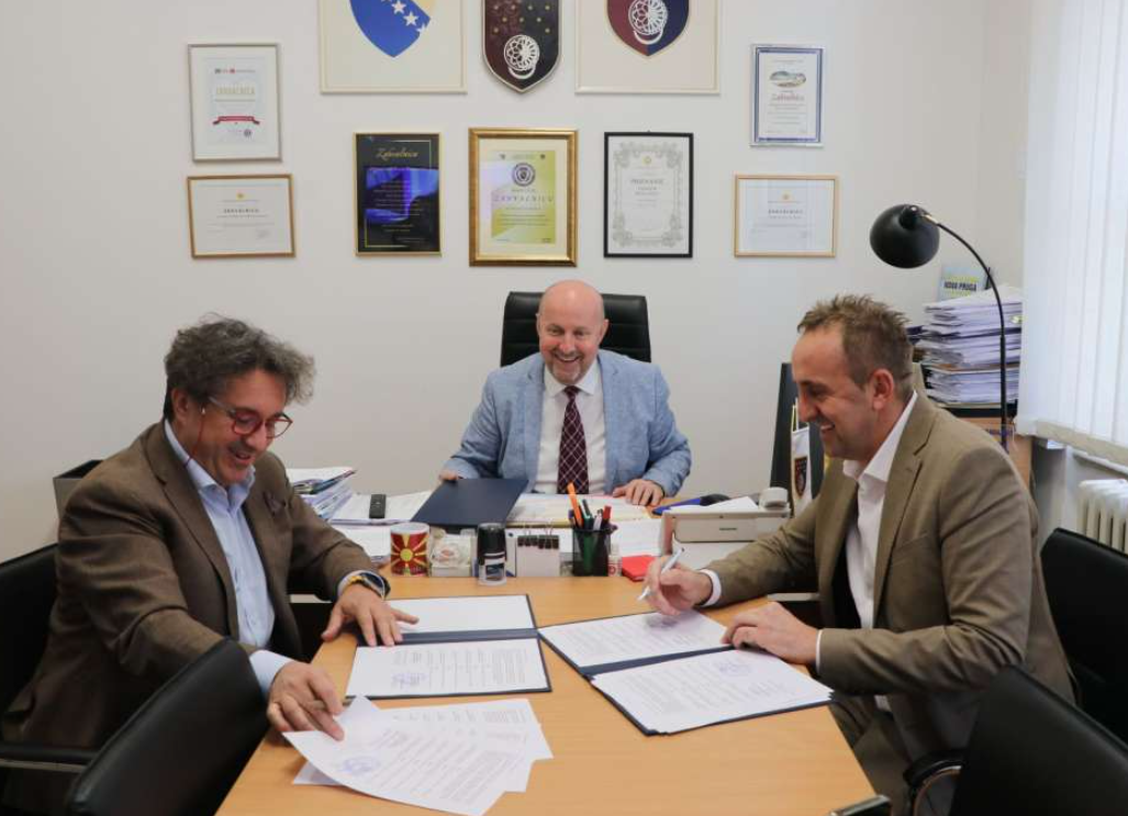 Potpisani Sporazumi o finansiranju nabavke opreme za JU Dom zdravlja i Klinički centar UNSA