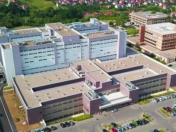 Potukli se ispred kafane u Banjaluci pa završili u bolnici