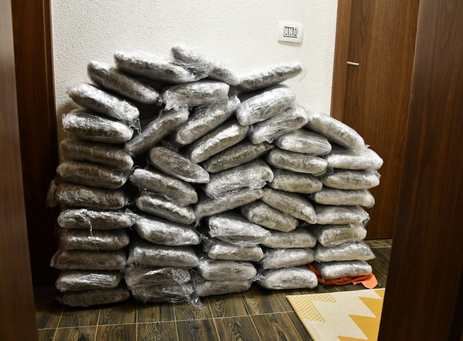 Potvrđena optužnica za trojac kojem je pronađena droga vrijedna pola miliona KM