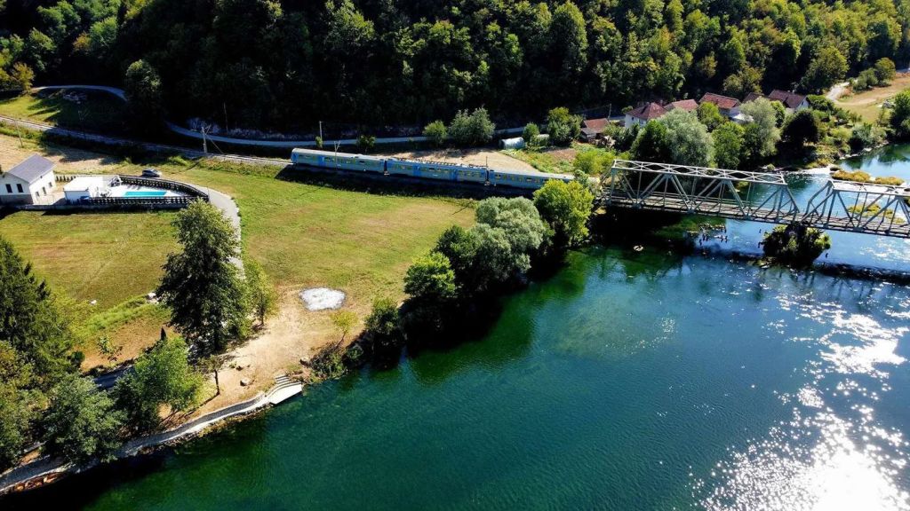 Potvrđeno iz ŽFBiH: Nakon 13 godina uvodi se voz koji će povezati Krajinu