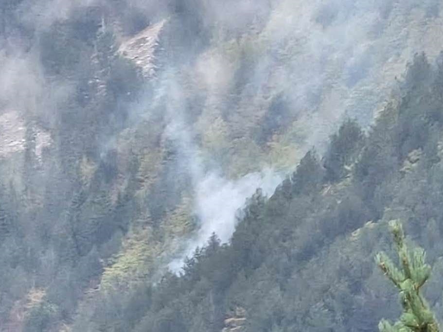 Požar na Čvrsnici i dalje aktivan, u gašenju učestvovao helikopter OS BiH