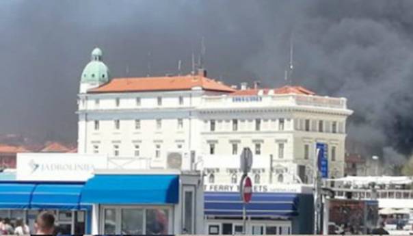 Požar u centru Splita, izgorjeli motori na rivi