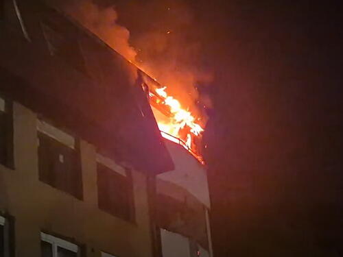 Požar u sarajevskom naselju Dobrinja, stanari evakuirani