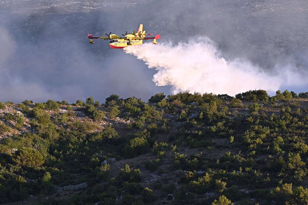 Požari u Crnoj Gori: Borba sa vatrom od sjevera do juga zemlje