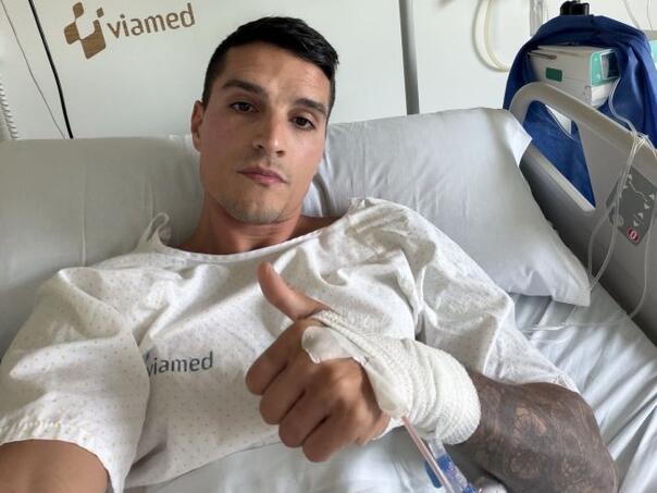 Poznati fudbaler prekinuo karijeru u 33. godini: "Nadam se životu bez boli"