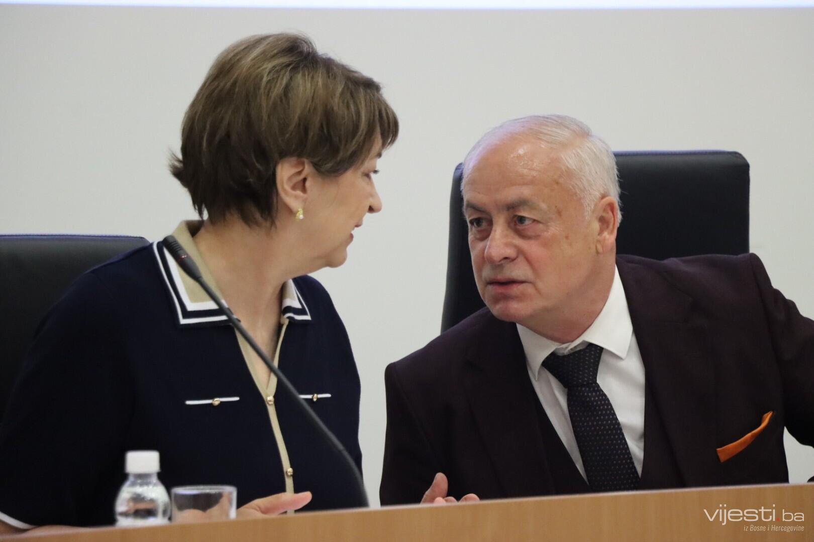 Pratite obraćanja iz CIK-a povodom raspisivanja izbora