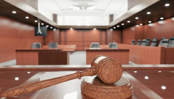 Pravomoćno osuđeni i optuženi za kojima su raspisane potjernice