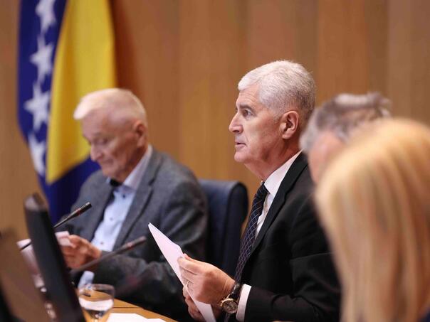 Prazne fotelje: HDZ i SNSD napustili sjednicu Doma naroda