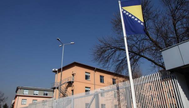 Predložen pritvor policijskom službeniku koji je koristio Sky