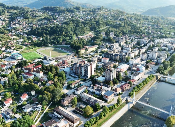 Predložen pritvor za nastavnika iz Zavidovića osumnjičenom za spolni odnos sa učenicom