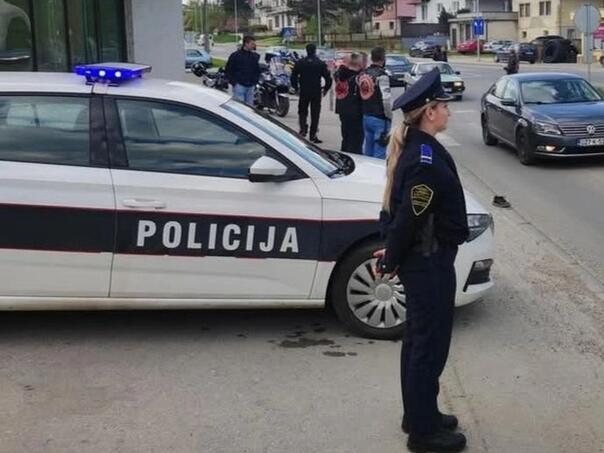 Predložen pritvor za Tuzlaka jer je pregazio nogu policajca
