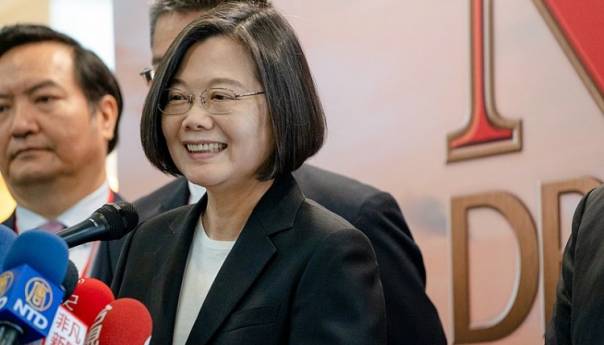Predsjednica Tajvana pohvalila pilote zbog presretanja kineskih aviona