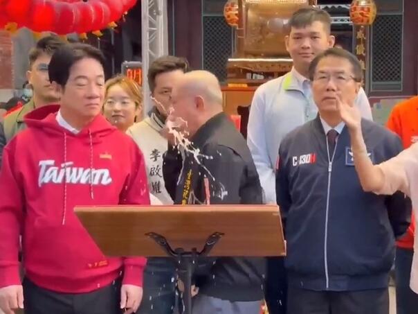 Predsjednik državnog hrama povratio po tajvanskom predsjedniku