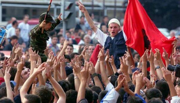 Predsjednik podgoričke opštine: Istaknite albanske zastave ili ću vas kazniti