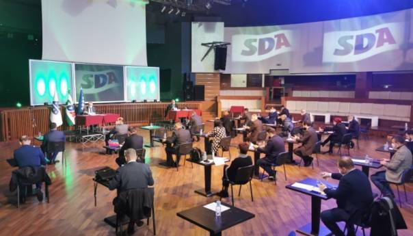 Predsjedništvo SDA usvojilo 18 zaključaka