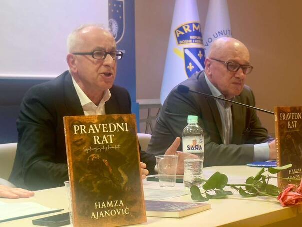 Predstavljena knjiga Hamze Ajanovića "Pravedni rat - svjedočanstvo jednog komandanta"