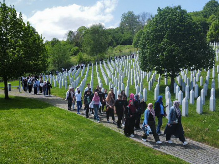 Preko 600 učenika iz Mostara posjetilo MC Srebrenica