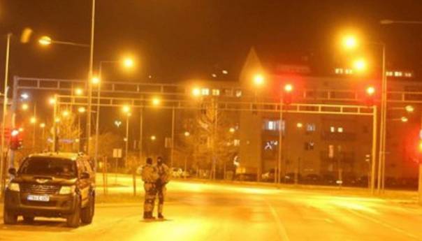 Banjalučanin prekršio izolaciju i policijski čas pa BMW-om sletio s puta