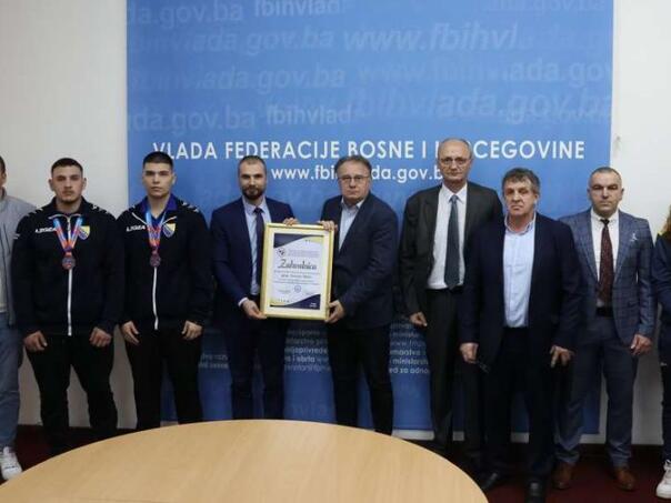 Premijer Nikšić ugostio delegaciju Bokserskog saveza BiH