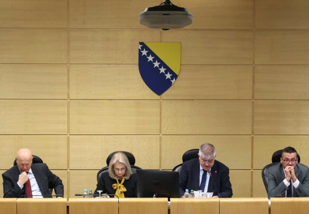 Premijerov dopis: Vladini izvještaji povučeni iz prijedloga dnevnog reda