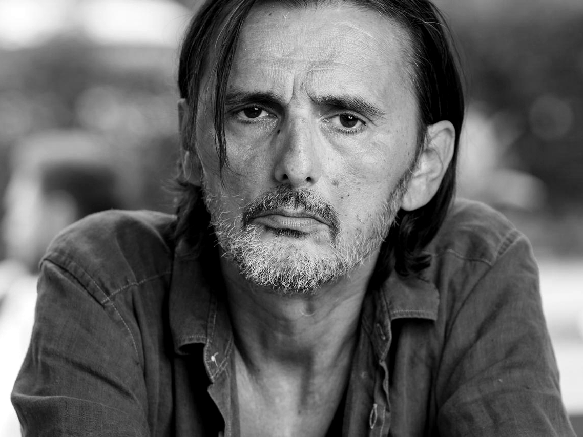Preminuo Goran Bare, legendarni frontmen grupe Majke